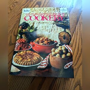 Tee Vee The New Complete Book Of Cookery. Hard Cover. 1970. Vintage. GUC. Heavy.